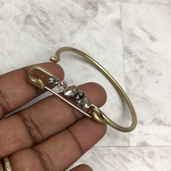 Safety Pin Crystal Bezelled Bracelet, Antique Gold Tone Bangle - Picture 5 of 8